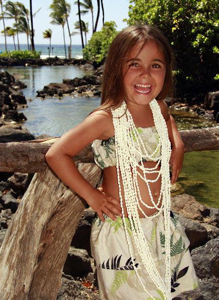 Young Child In Tropical Setting - Hawaiipictures.com