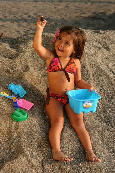 Young Child With Beach Toys - Hawaiipictures.com