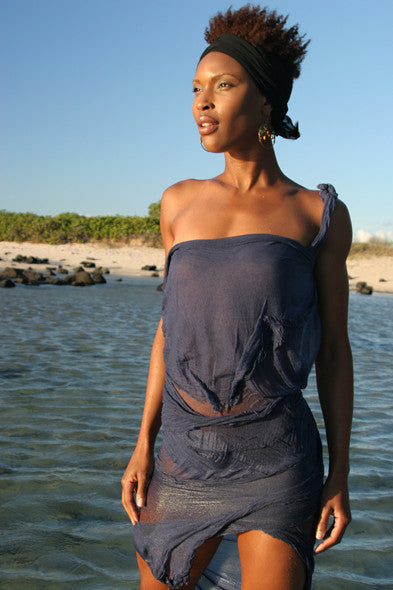 Tall Slender Black Women In Water - Hawaiipictures.com