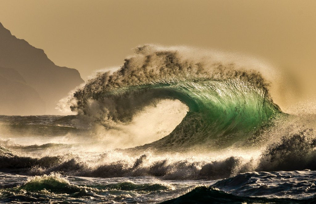 NaPali Wave Curl Kauai - Hawaiipictures.com