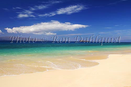 Big Beach, Oneloa, Molokini in background, Maui, Hawaii - Hawaiipictures.com