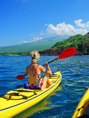 Woman kayaking on the southern coast of Maui near Makena, Maui, Hawaii Picture - Hawaiipictures.com Woman kayaking on the southern coast of Maui near Makena, Maui, Hawaii Picture - Hawaiipictures.com