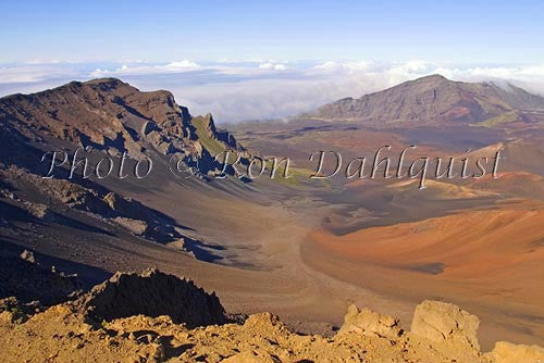 Overview of Haleakala Crater, viewed from the top, Maui, Hawaii - Hawaiipictures.com