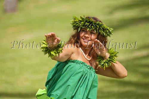 Hula Kahiko dancer, Maui, Hawaii Picture - Hawaiipictures.com