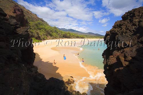 Oneloa Beach, (Big Beach), Maui, Hawaii Picture - Hawaiipictures.com