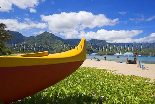 Outrigger canoe at Hanalei Beach and Bay, Princeville, Kauai, Hawaii - Hawaiipictures.com