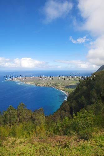 Kalaupapa overlook at the Palaau State Park. View of the Kalaupapa peninsula, Molokai, Hawaii - Hawaiipictures.com