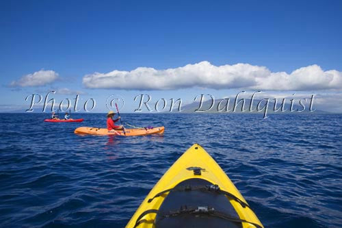 Kayaking off the south shore of Maui, Hawaii - Hawaiipictures.com