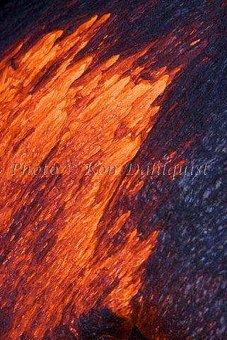 Molten Pahoehoe lava surface flow. East Rift Zone of Kilauea Volcano, Big Island of Hawaii - Hawaiipictures.com