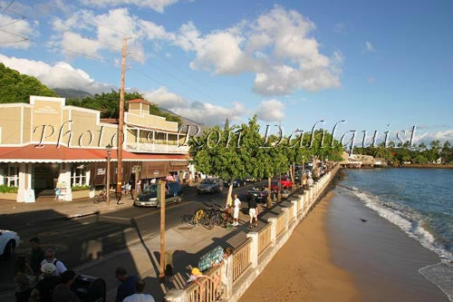 Front street in Lahaina, Maui, Hawaii - Hawaiipictures.com