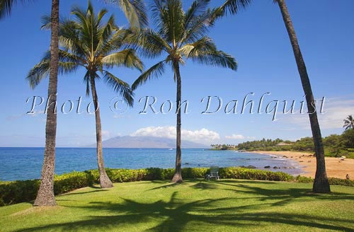 View of west Maui from Poolenalena Beach, Makena, Maui, Hawaii - Hawaiipictures.com