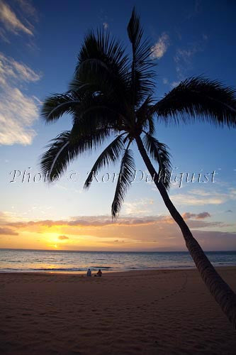 Couple at sunset on the beach in Kihei, Maui, Hawaii - Hawaiipictures.com