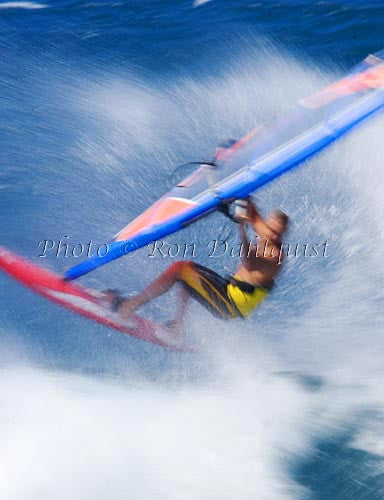 Windsurfing-Windsurfer on wave at Hookipa, Maui, Hawaii - Hawaiipictures.com Windsurfing-Windsurfer on wave at Hookipa, Maui, Hawaii - Hawaiipictures.com