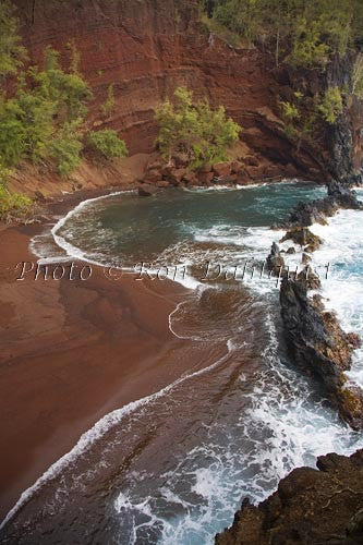 Red Sand beach, Hana, Maui - Hawaiipictures.com