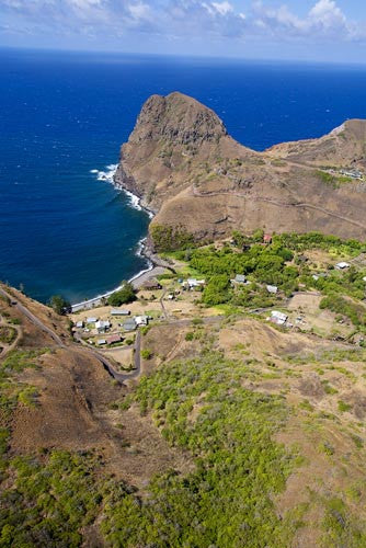 Kahakuloa Head and Kahakuloa town, Maui, Hawaii Picture - Hawaiipictures.com