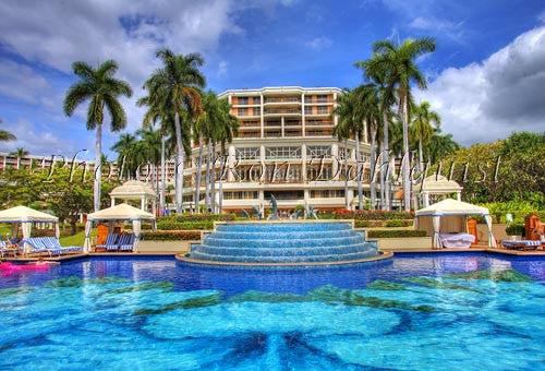 The Hibiscus pool at the Grand Wailea Resort, Maui, Hawaii Picture - Hawaiipictures.com