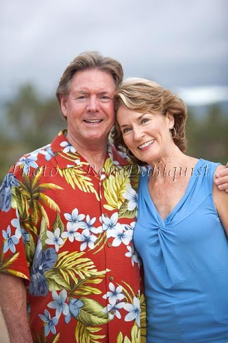 Honeymoon couple vacationing in Maui, Hawaii - Hawaiipictures.com