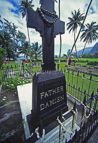 Father Damien's grave, Kalaupapa, Molokai, Hawaii - Hawaiipictures.com