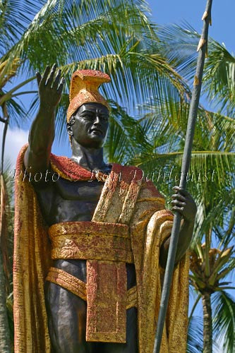 Statue of King Kamehameha in Hilo. Big Island of Hawaii - Hawaiipictures.com