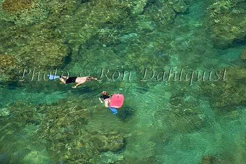 Snorkelers at Honolua Bay, Maui, Hawaii - Hawaiipictures.com