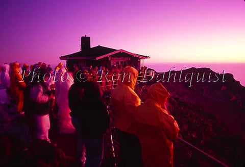 People watching surise at Haleakala Crater, Maui, Hawaii - Hawaiipictures.com