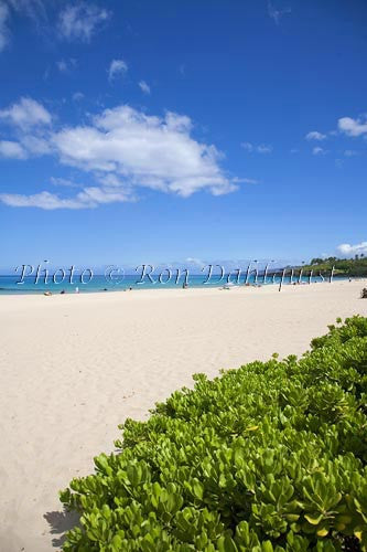 Beautiful Hapuna beach on the Kohala coast of the Big Island of Hawaii Photo - Hawaiipictures.com