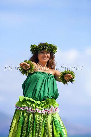 Hula Kahiko dancer, Maui, Hawaii MR - Hawaiipictures.com