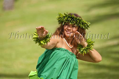 Hula Kahiko dancer, Maui, Hawaii Picture - Hawaiipictures.com