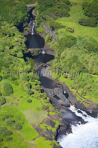 Oheo Gulch, (Seven Sacred Pools) Haleakala National Park, Maui, Hawaii Picture - Hawaiipictures.com