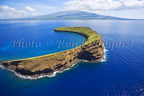 A new island forming off the coast of Maui, Hawaii - Hawaiipictures.com