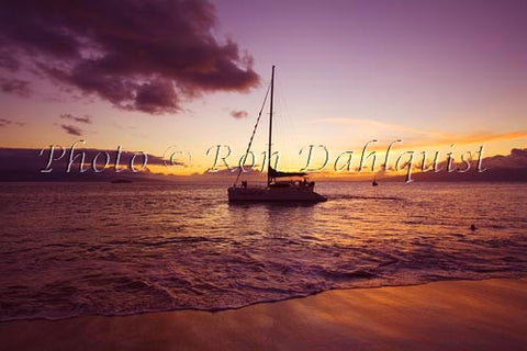 Sailboat at sunset in Lahaina, Maui, Hawaii - Hawaiipictures.com
