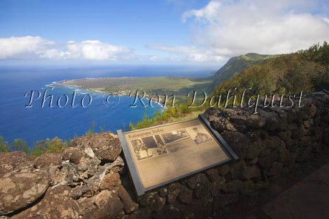 Kalaupapa overlook at the Palaau State Park. View of the Kalaupapa peninsula, Molokai, Hawaii Picture Photo - Hawaiipictures.com
