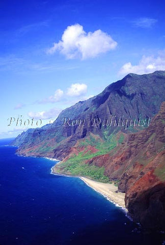 Aerial view of the Na Pali cliffs, Kauai, Hawaii - Hawaiipictures.com