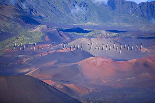 View of Haleakala Crater, Maui, Hawaii Photo - Hawaiipictures.com