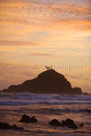 Alau Islet at sunrise, Hana, Maui - Hawaiipictures.com