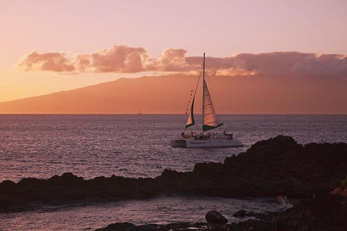 Saling at sunset in Maui, Hawaii - Hawaiipictures.com