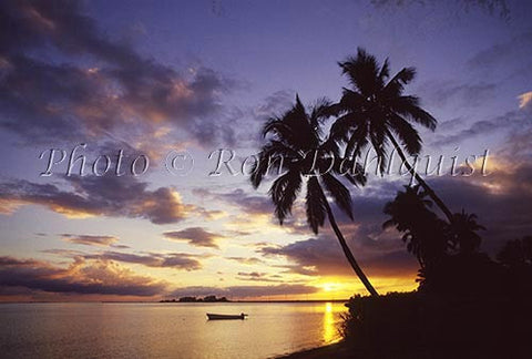 Sunset at Kaunakakai, Molokai - Hawaiipictures.com