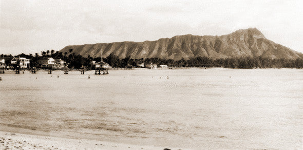 Black And White Picture Of Diamond Head And Waikiki 1925 - Hawaiipictures.com