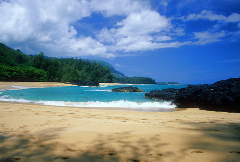 Beautiful Lumahai Beach - Hawaiipictures.com