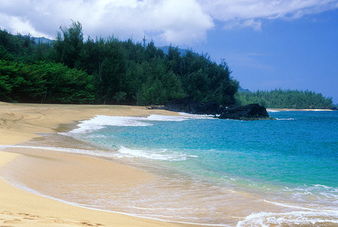 Secluded Lumahai Beach Picture - Hawaiipictures.com