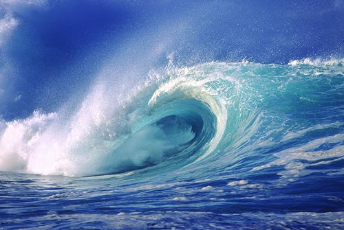 Breaking wave on north shore of Oahu, Hawaii - Hawaiipictures.com