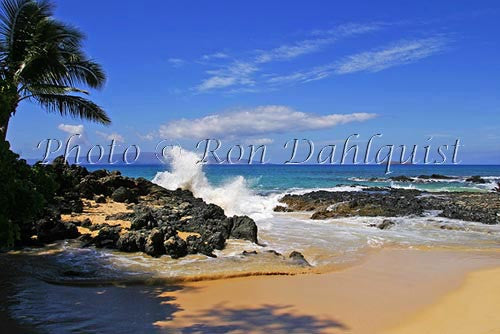 Secret Beach, Makena, Maui, Hawaii - Hawaiipictures.com